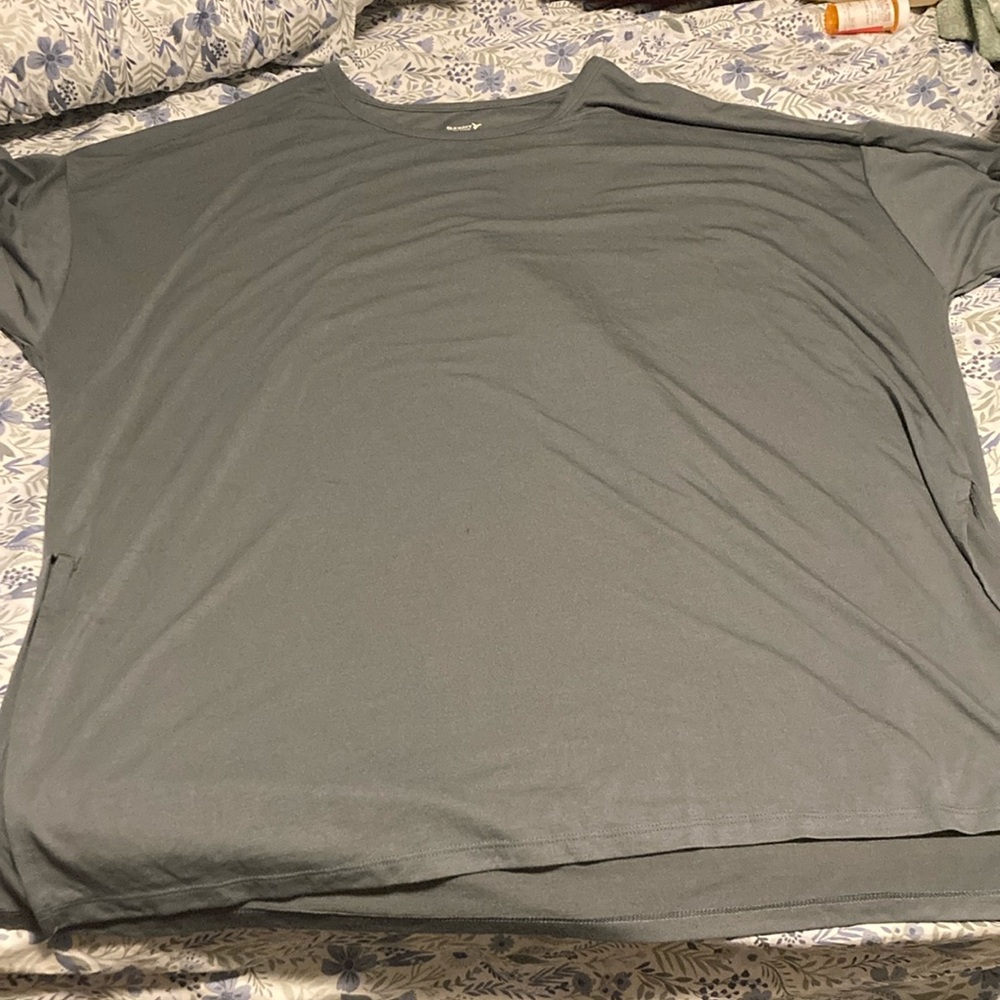 This is brand new, but no tags. Yoga t-shirt fromOld  Navy. Soft & silky smooth